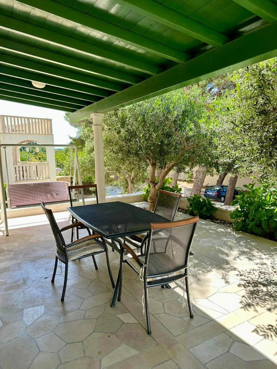 Apartments Villa Adria Бол Экстерьер фото