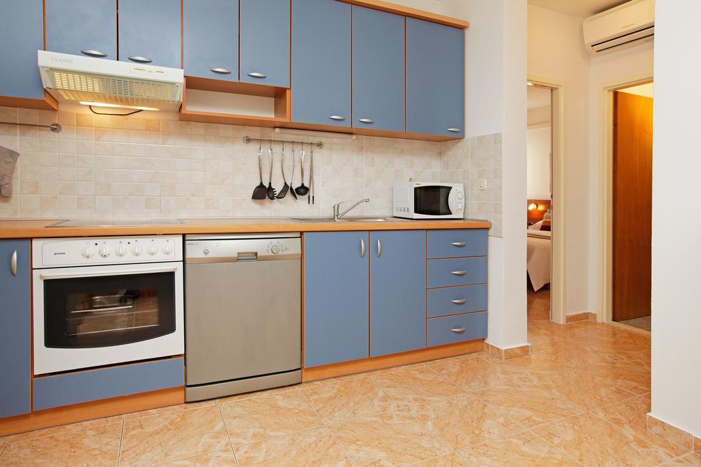 Apartments Villa Adria Бол Экстерьер фото
