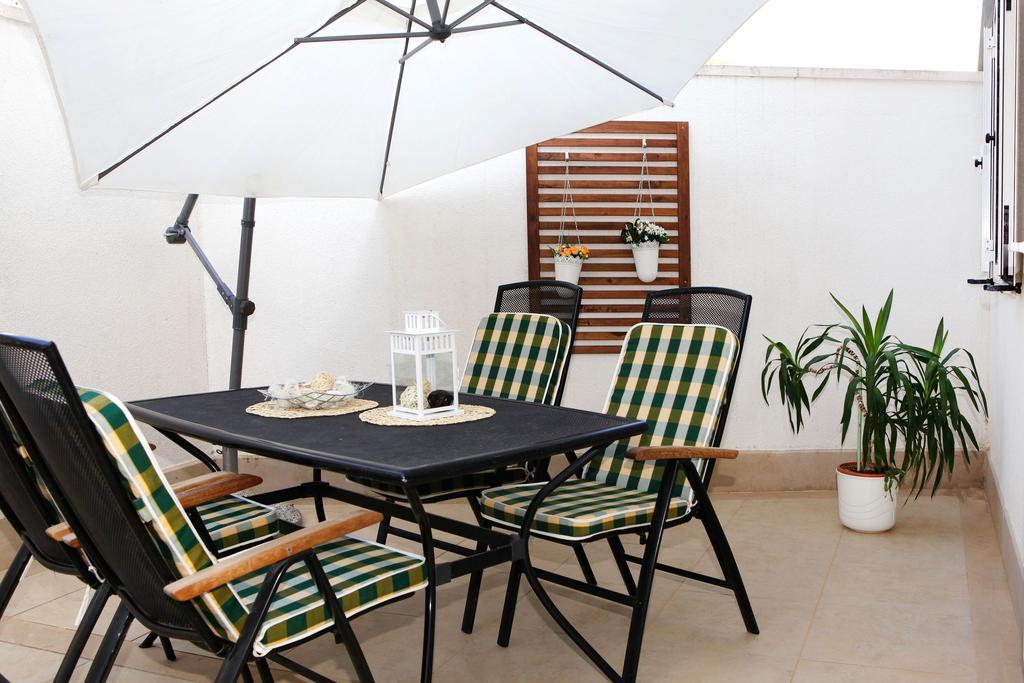 Apartments Villa Adria Бол Номер фото