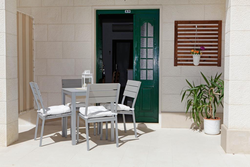 Apartments Villa Adria Бол Экстерьер фото