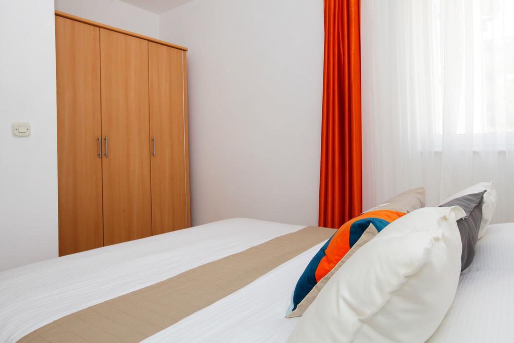 Apartments Villa Adria Бол Экстерьер фото