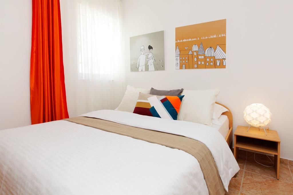 Apartments Villa Adria Бол Экстерьер фото